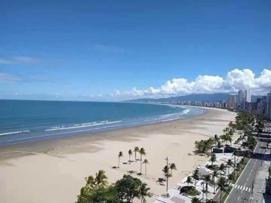 casa perto de praia e comércio ao lado Praia Grande  Exterior foto